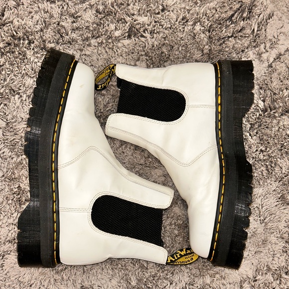 2976 SMOOTH LEATHER PLATFORM CHELSEA BOOTS size 12 - Picture 2 of 12